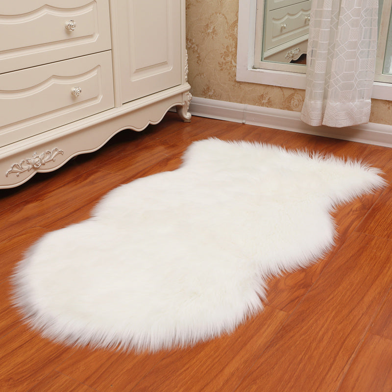 Vloerkleed – Onregelmatige vorm, anti-slip achterkant – Polyester, machine wasbaar, multi-gekleurde design